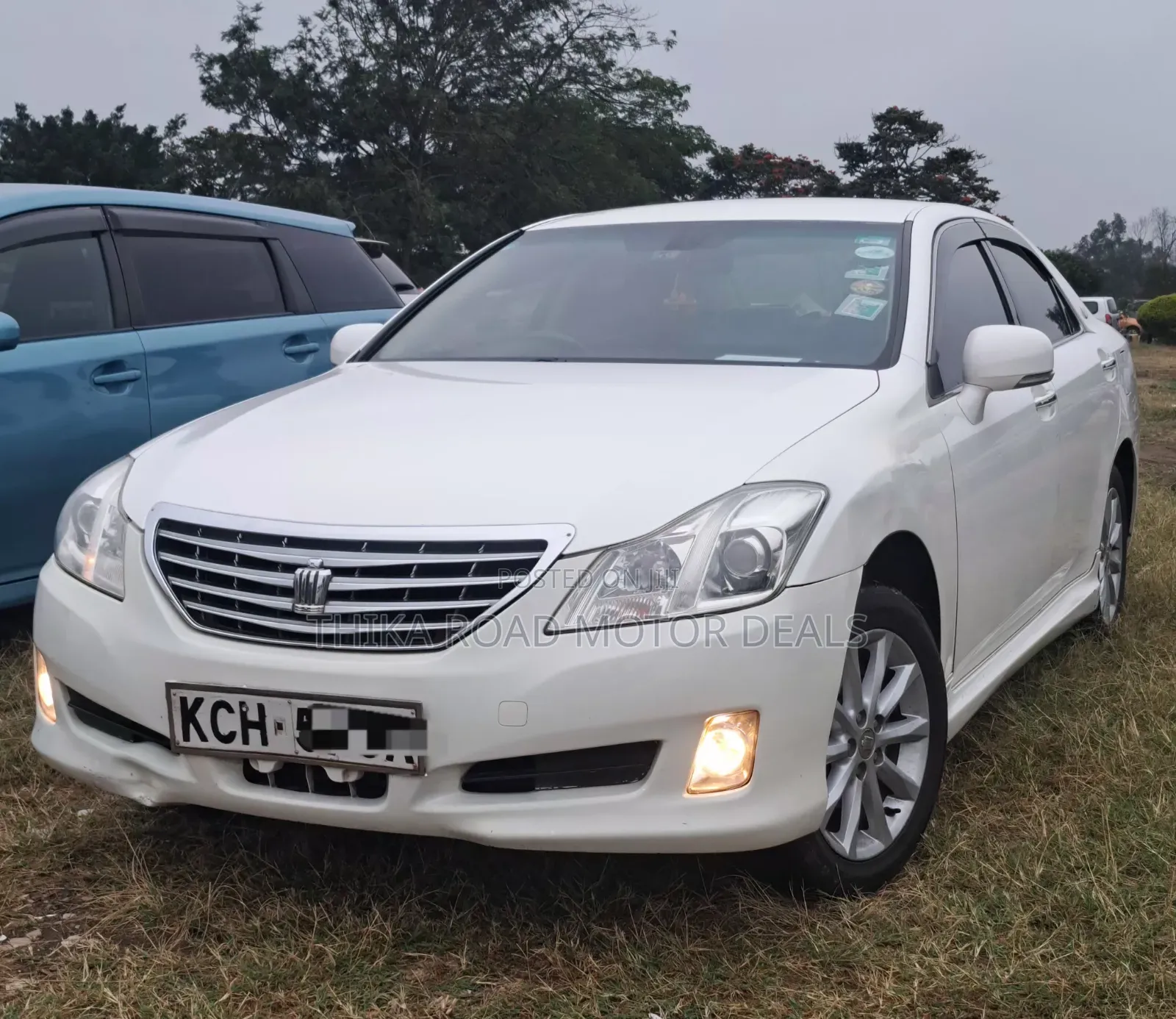 Toyota Crown 2010 White