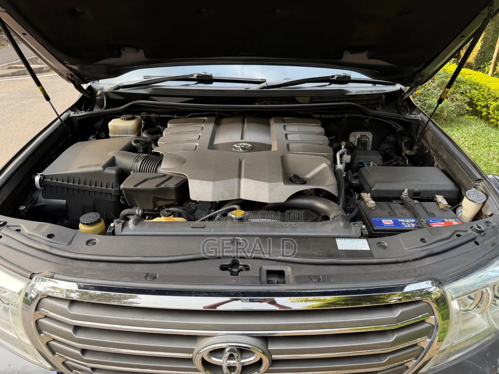 Toyota Land Cruiser 2012 White