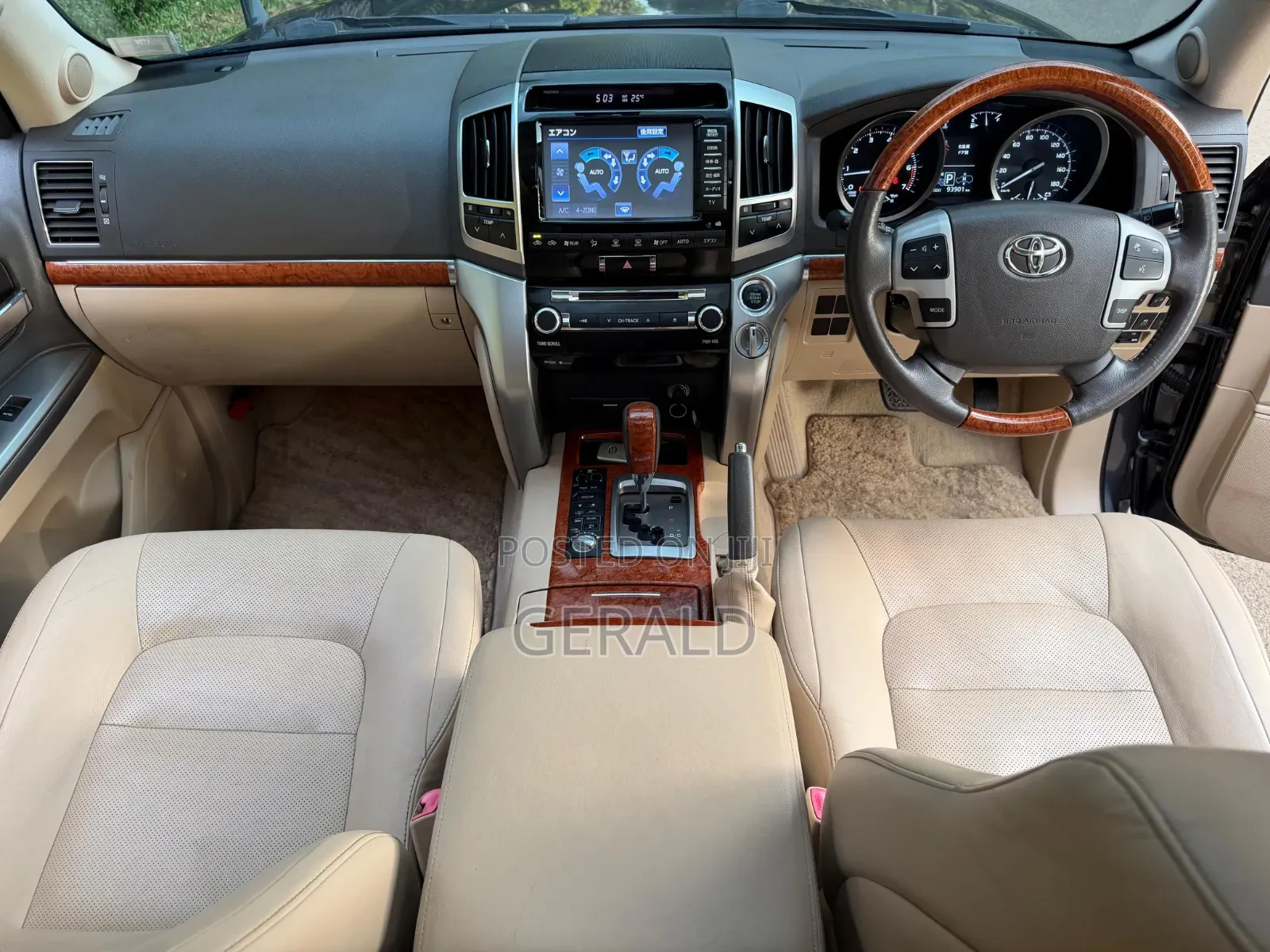 Toyota Land Cruiser 2012 White