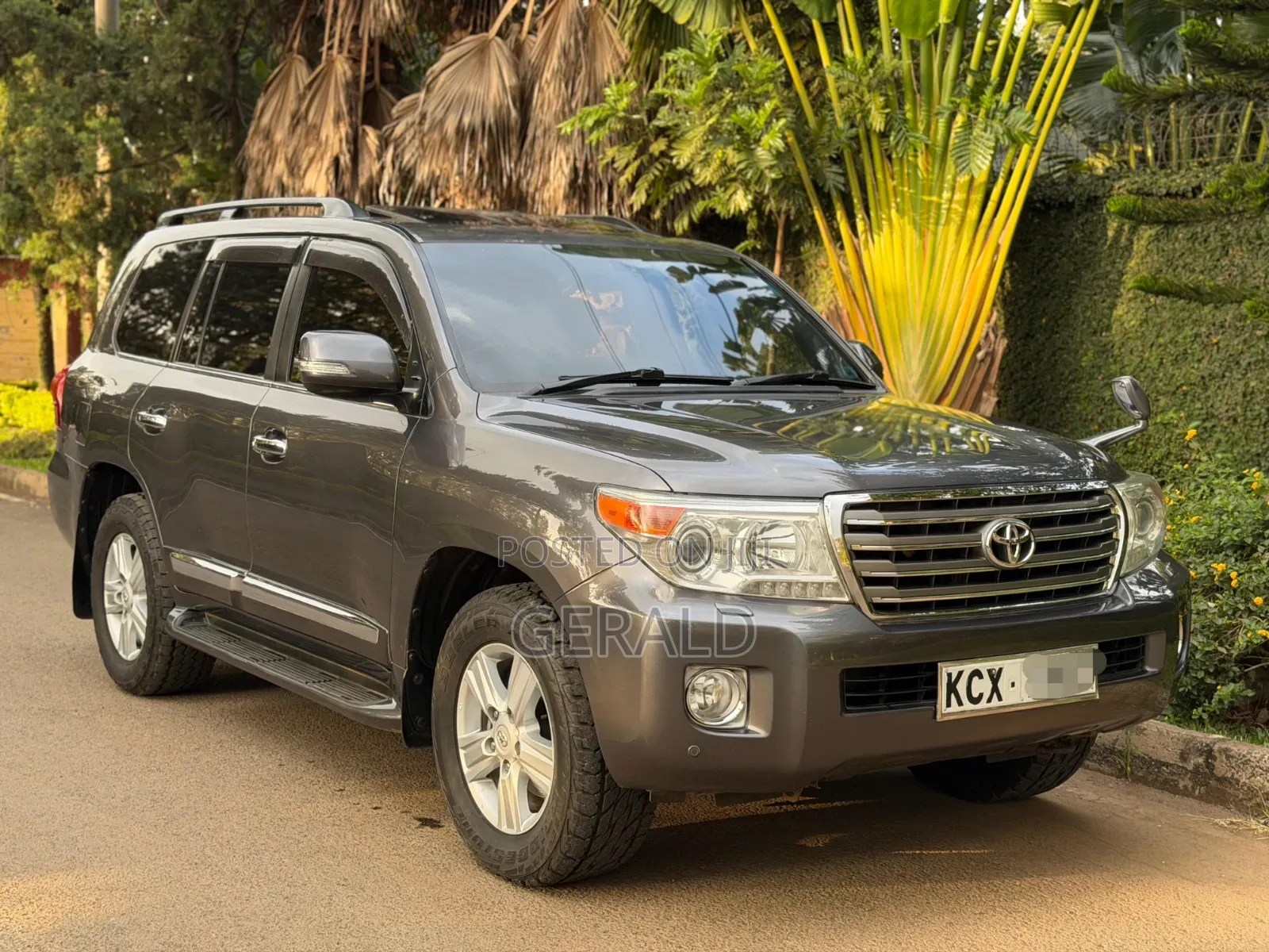 Toyota Land Cruiser 2012 White