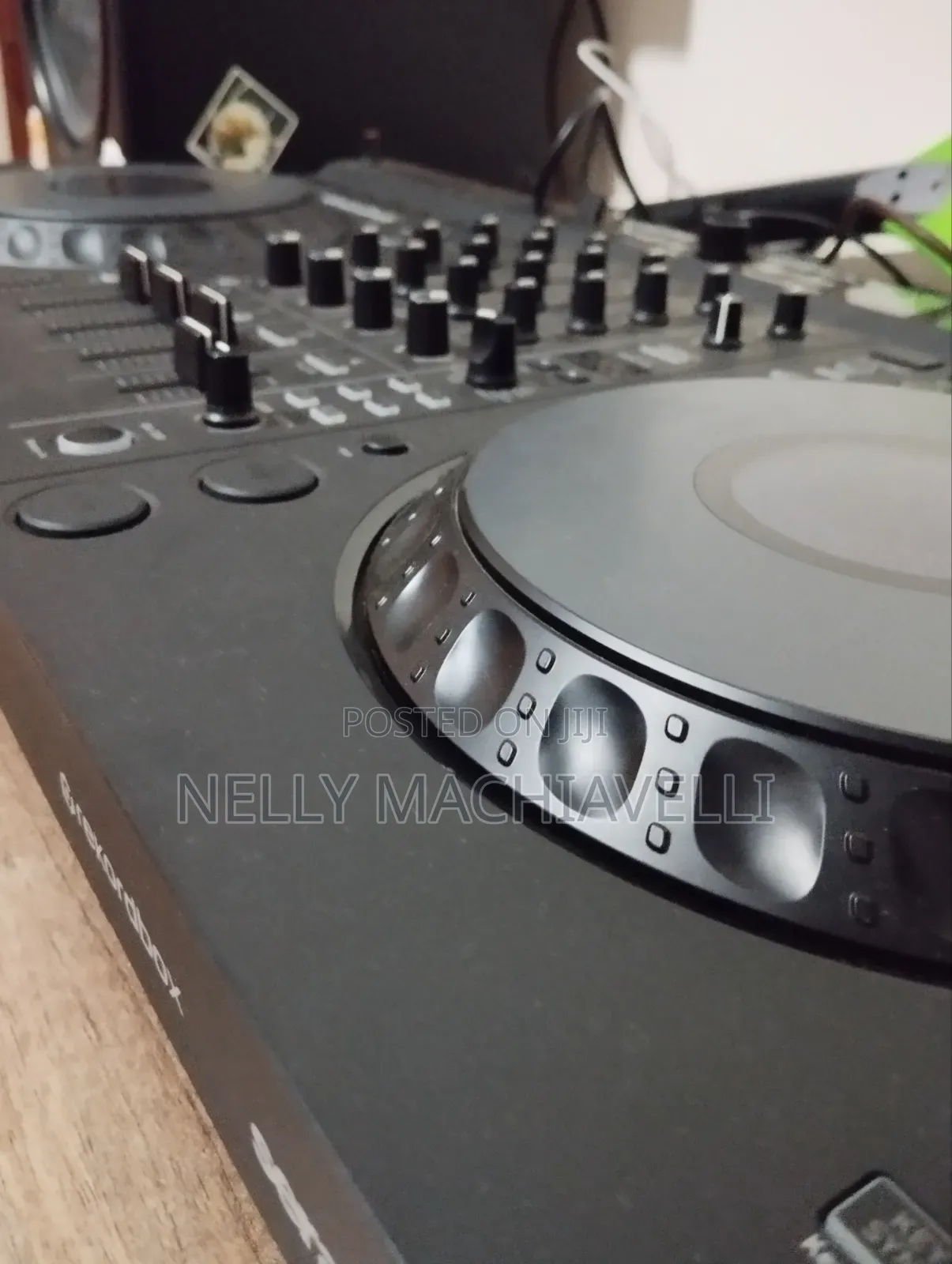 DDJ Groove 6