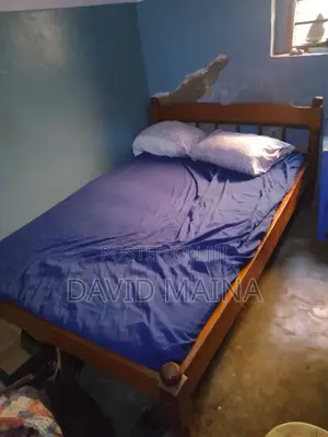 4 by 6 Second Hand Bed
