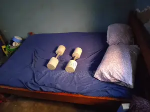 4 by 6 Second Hand Bed