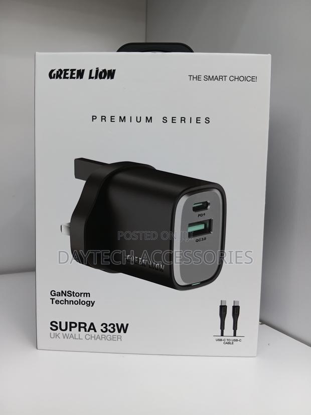 This Is a Green Lion Supra 33w Uk Wall Charger in Black.