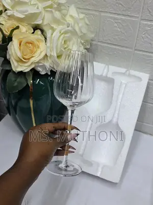 A Pair (2) Vertical Ribbed Finish 320 Ml Wine Glasses
