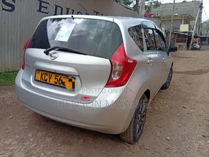 Nissan Note 2012 Silver