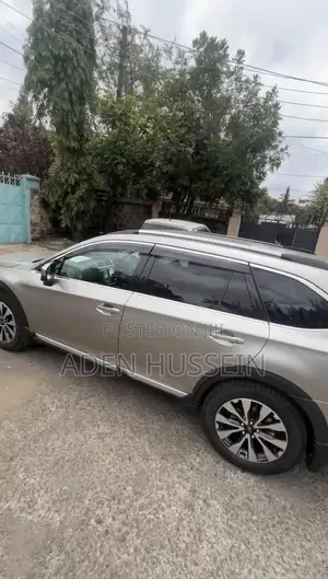 Subaru Outback 2018 Gray