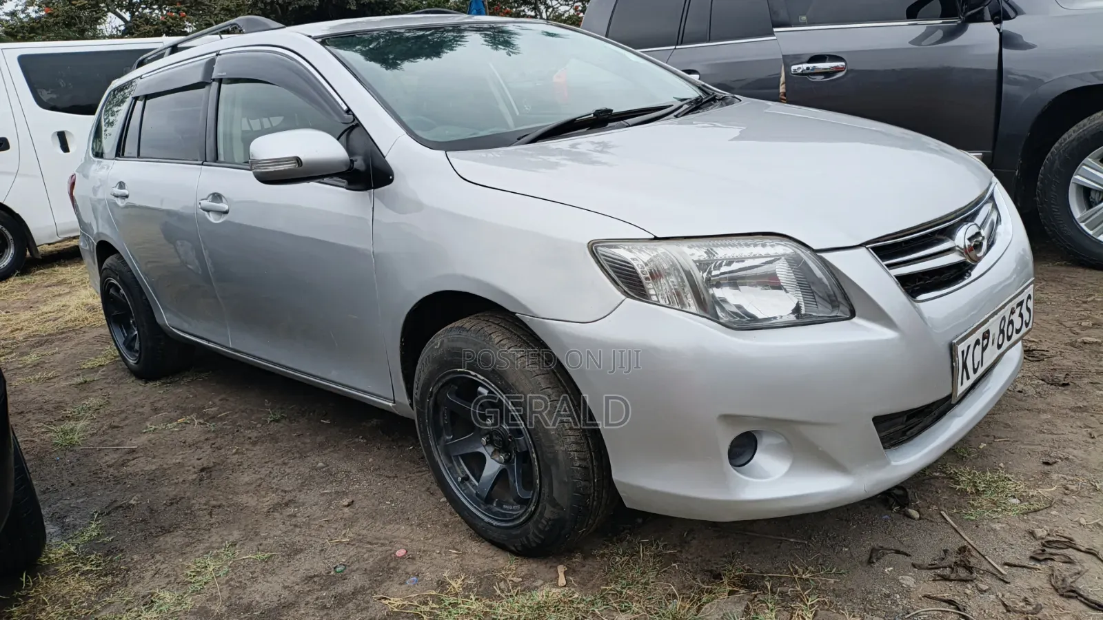 Toyota Corolla Fielder 2011 Silver