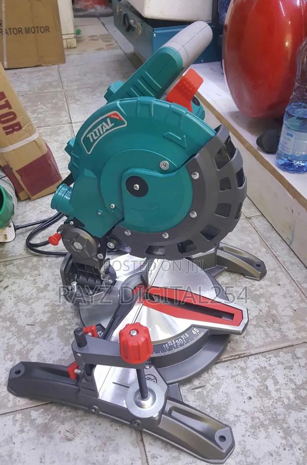 Total Mitre Saw Machine 1400w