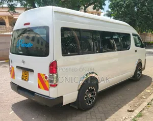 Toyota HiAce 2013 White