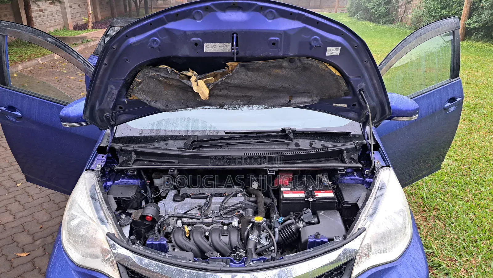 Subaru Trezia 2011 Blue