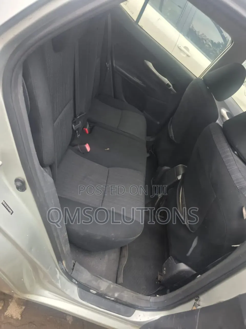 Toyota Auris 2010 Silver