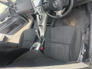 Toyota Auris 2010 Silver