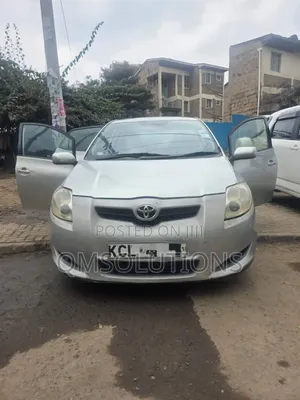 Toyota Auris 2010 Silver