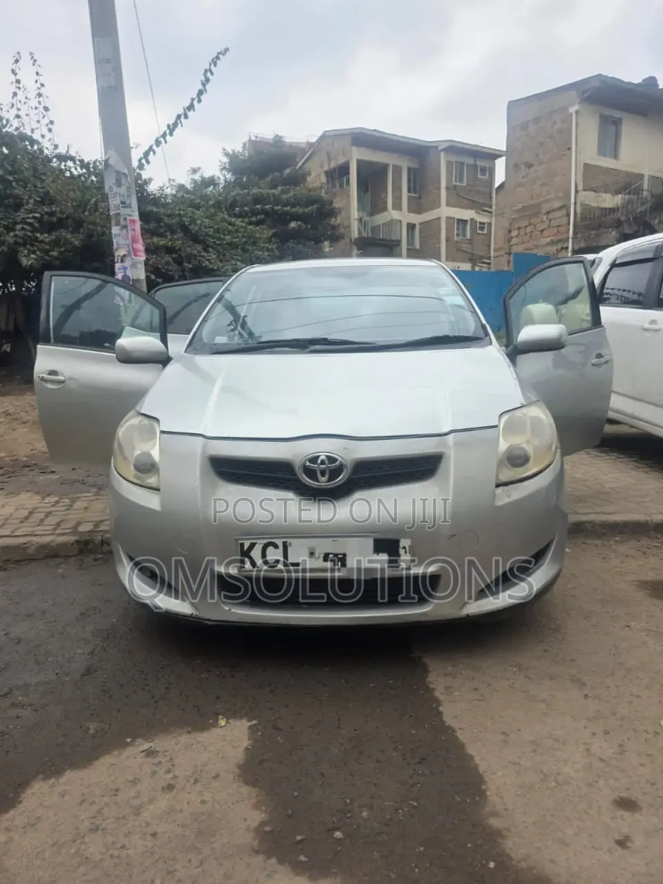 Toyota Auris 2010 Silver