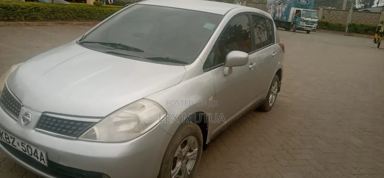 Nissan Tiida 2006 Silver