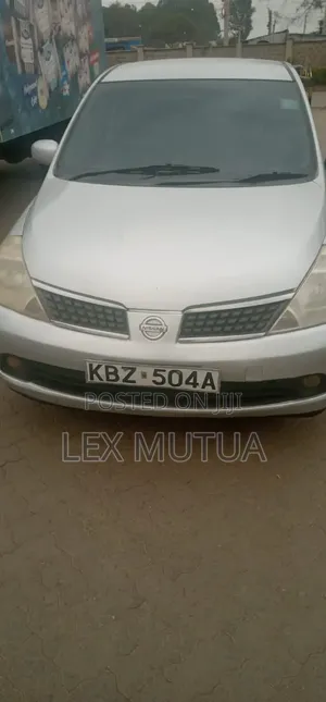 Nissan Tiida 2006 Silver
