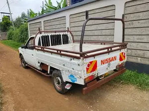 Nissan Hardbody 1996 White