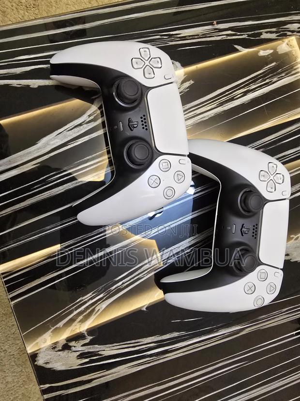 Sony Playstation Ps5 Pro - thumbnail 3