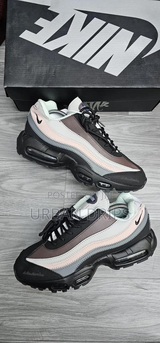 Nike Airmax Sneakers