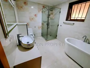 5bdrm House in Lavington, Muthangari for rent