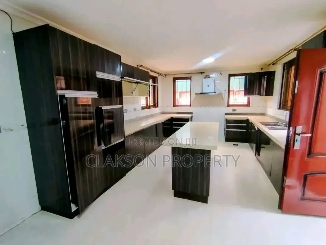 5bdrm House in Lavington, Muthangari for rent