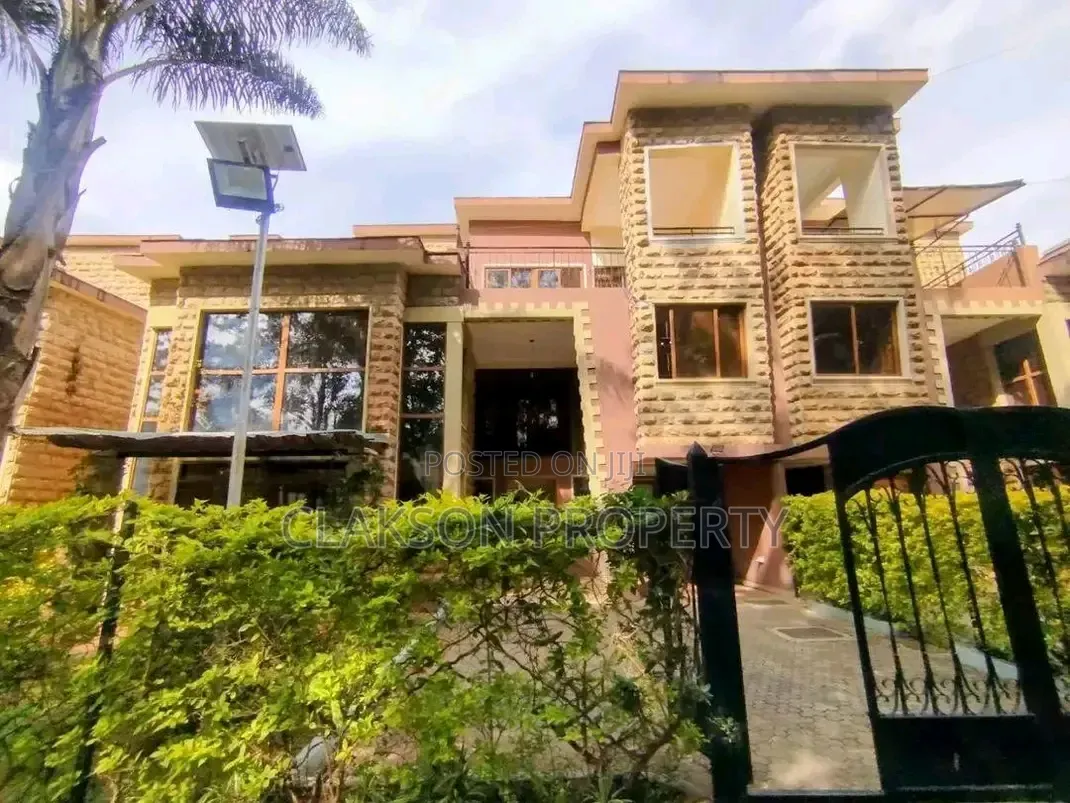 5bdrm House in Lavington, Muthangari for rent