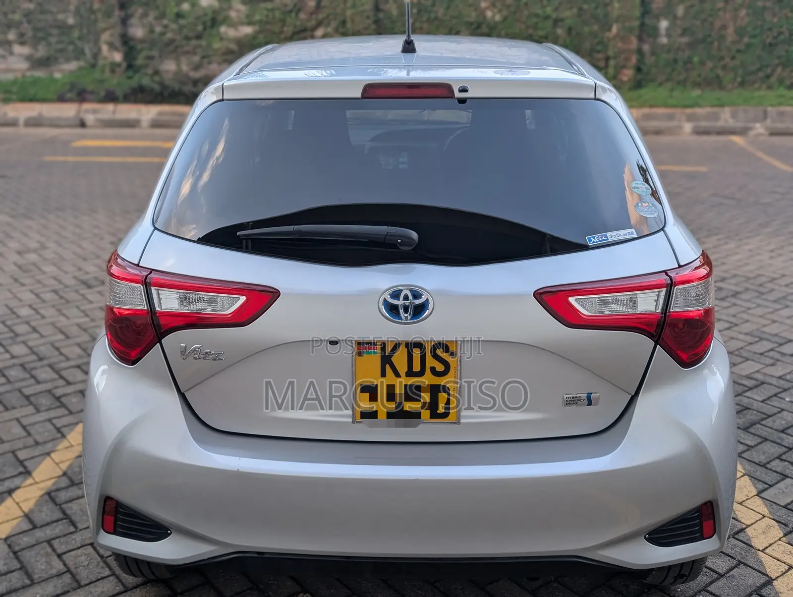 Toyota Vitz 1.5 FWD Hybrid 5dr 2017 Silver