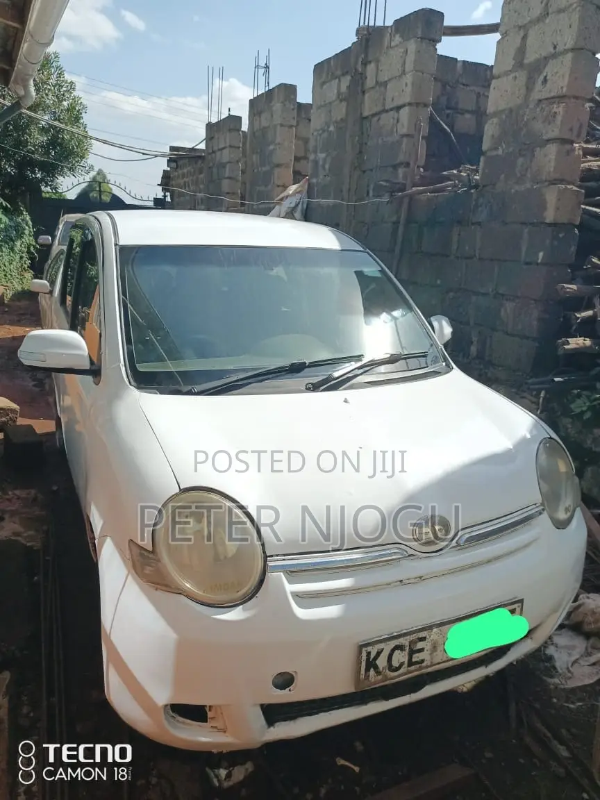 Toyota Sienta 2008 Blue