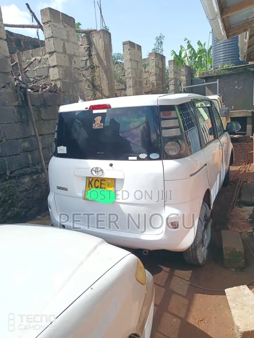 Toyota Sienta 2008 Blue