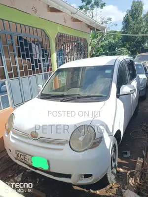 Toyota Sienta 2008 Blue