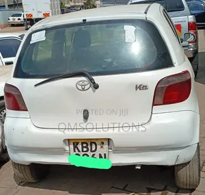 Toyota Vitz 2003 White