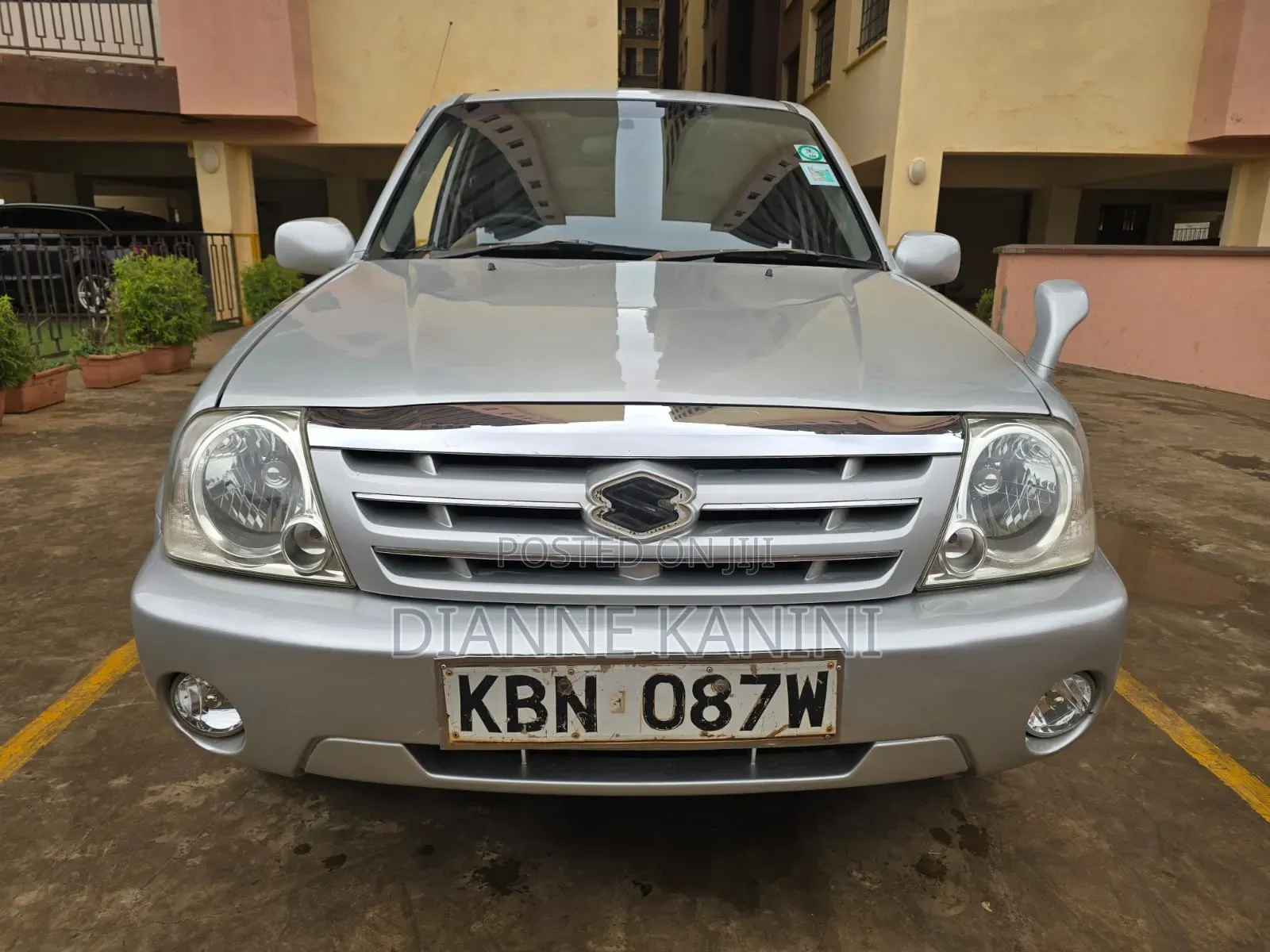 Suzuki Escudo 2004 Silver
