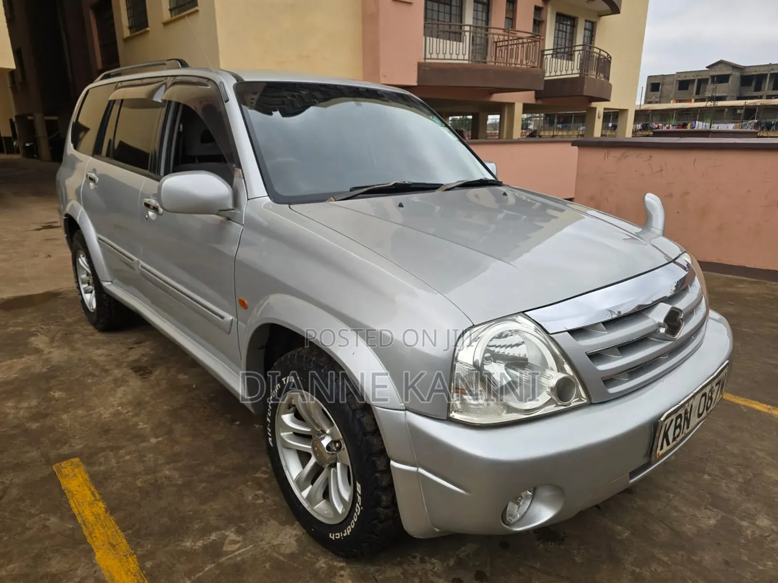 Suzuki Escudo 2004 Silver