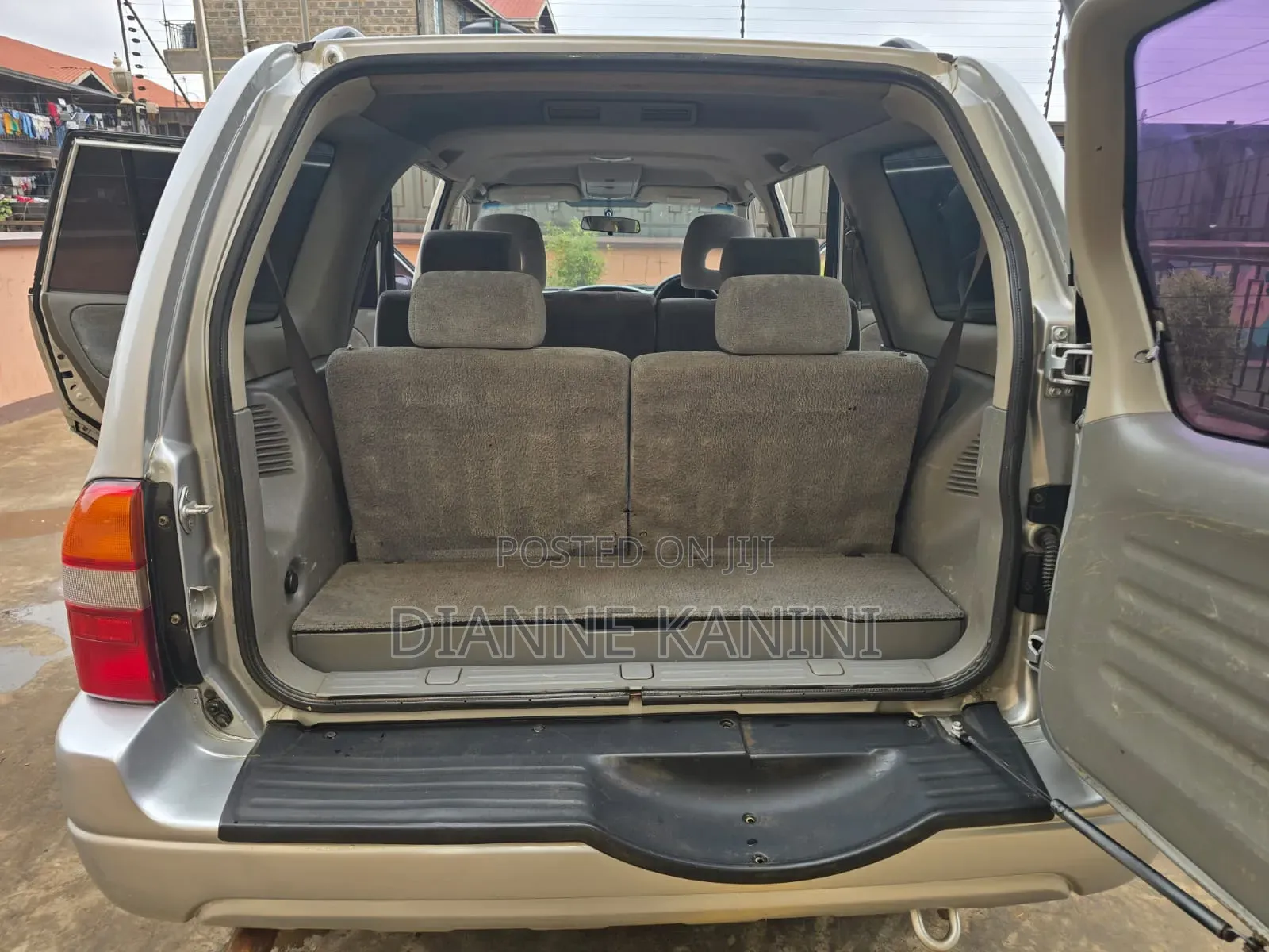 Suzuki Escudo 2004 Silver