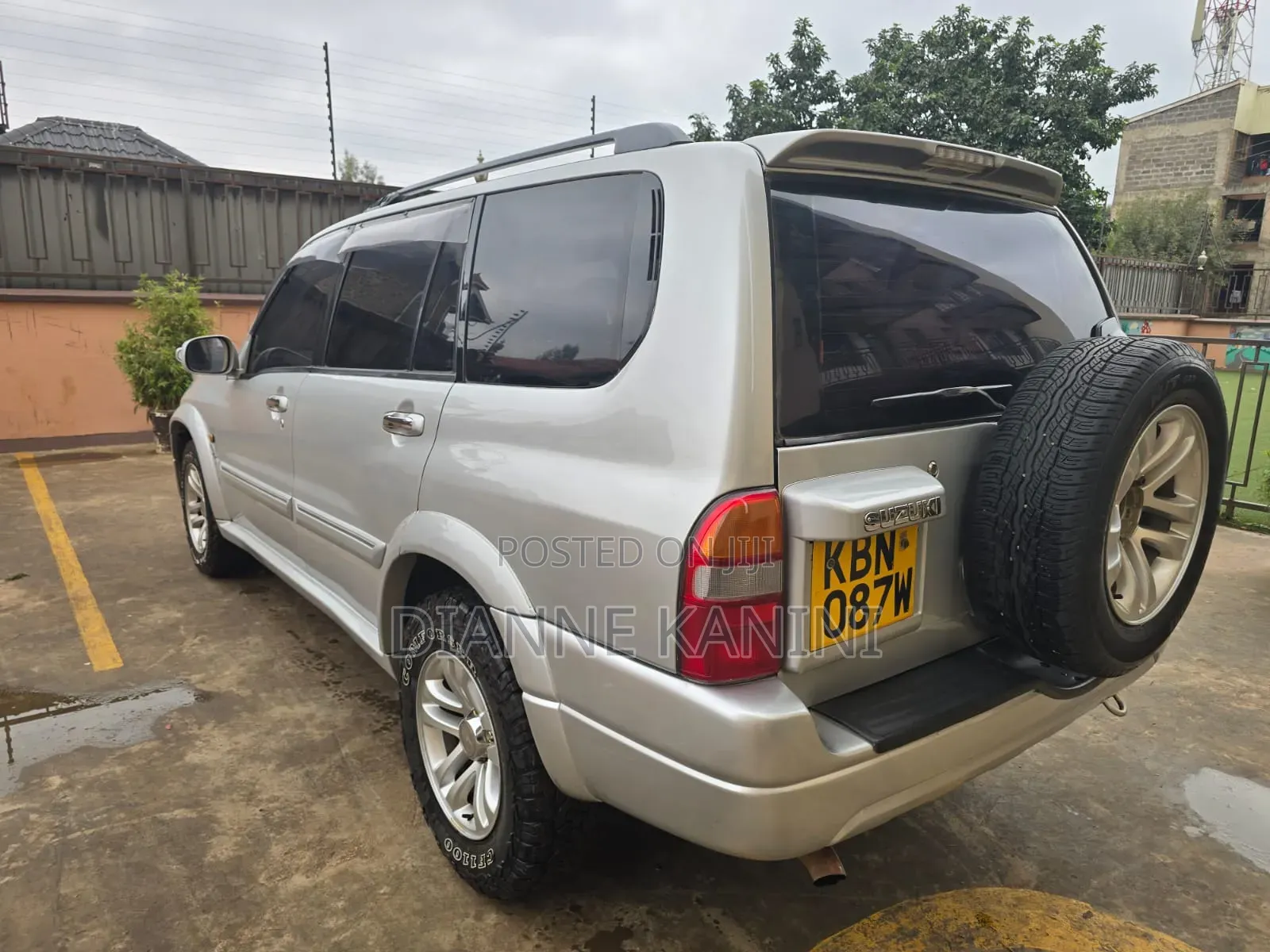 Suzuki Escudo 2004 Silver