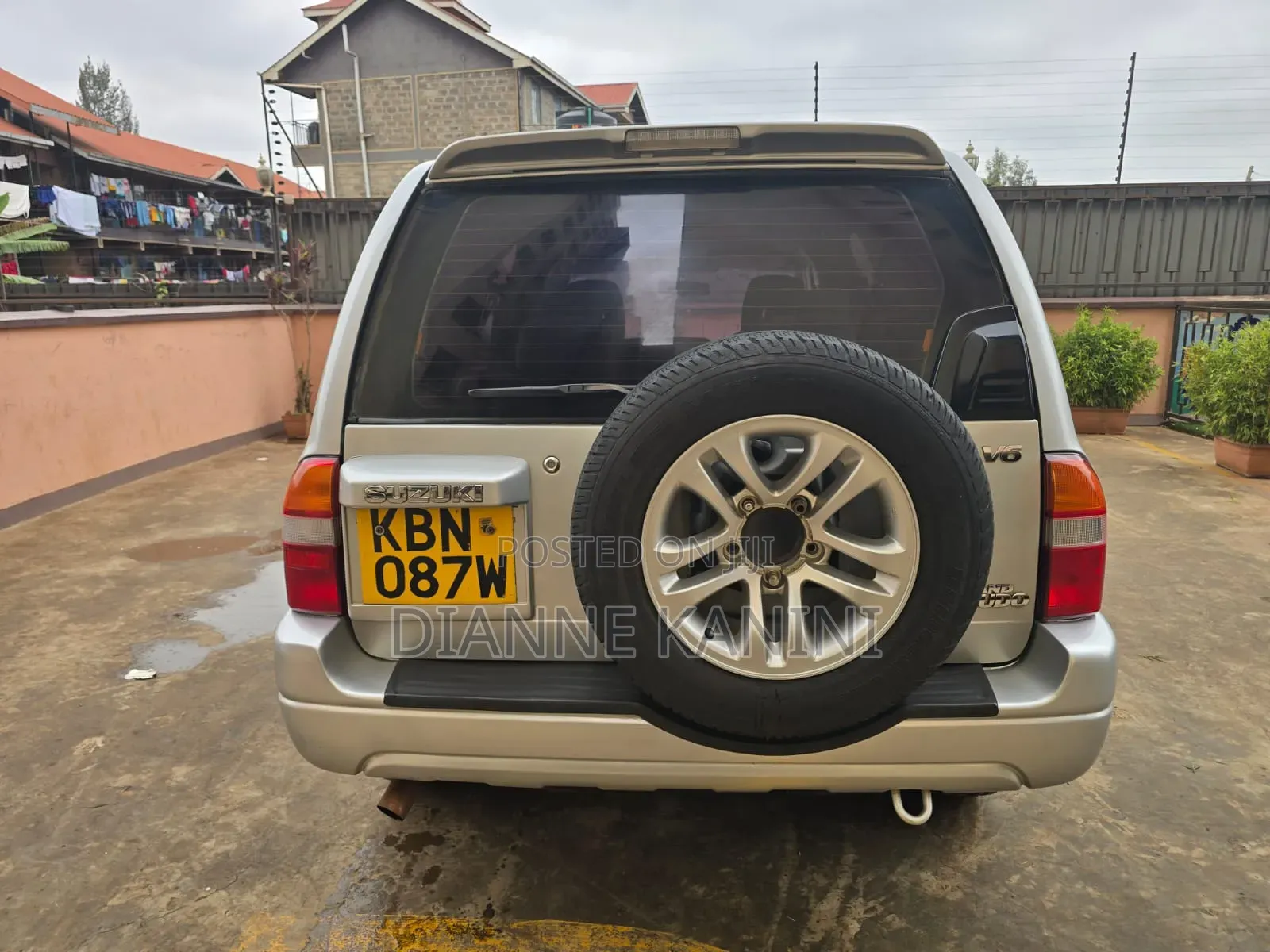 Suzuki Escudo 2004 Silver