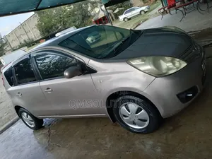 Nissan Note 2010 Beige