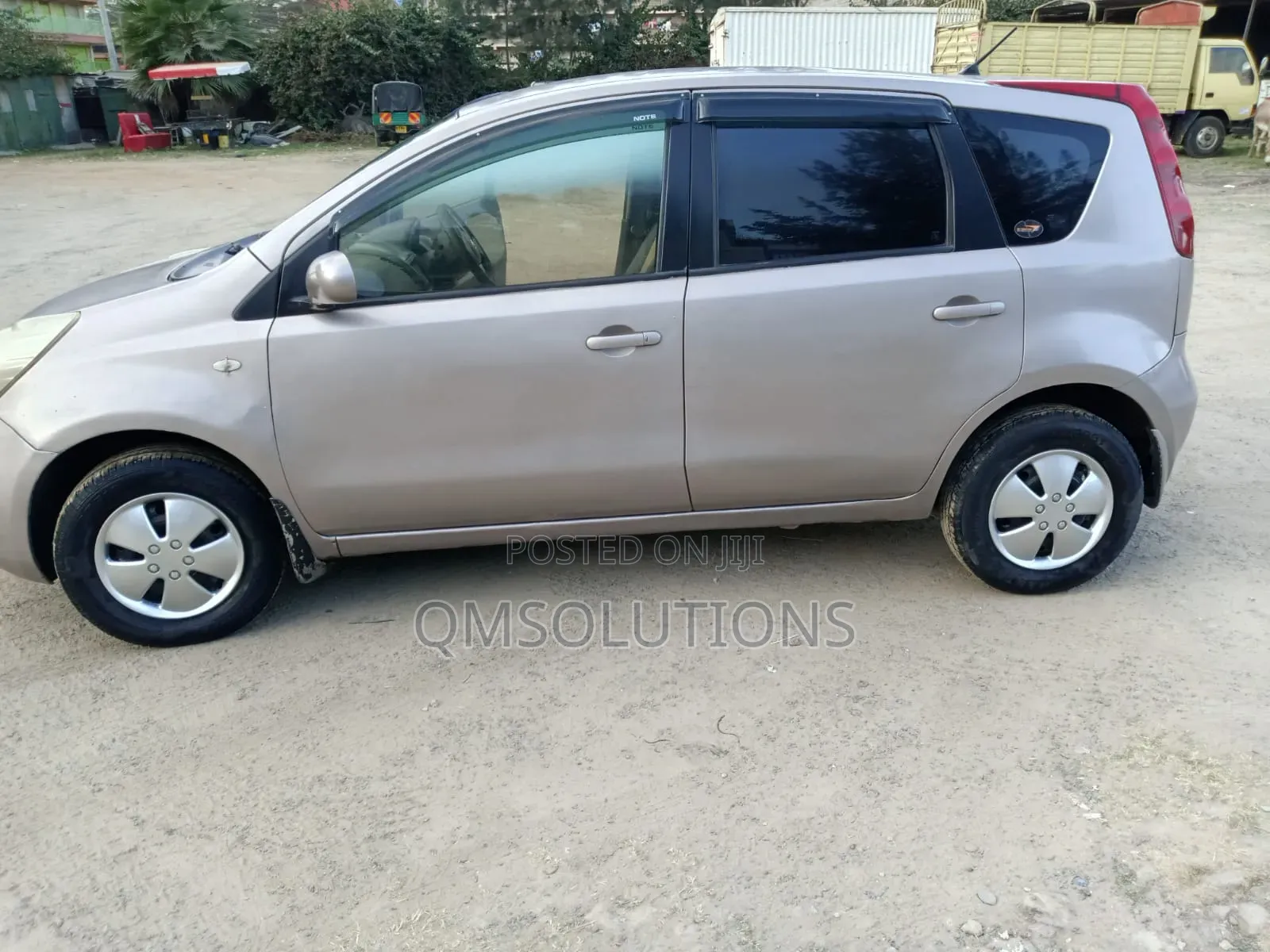 Nissan Note 2010 Beige