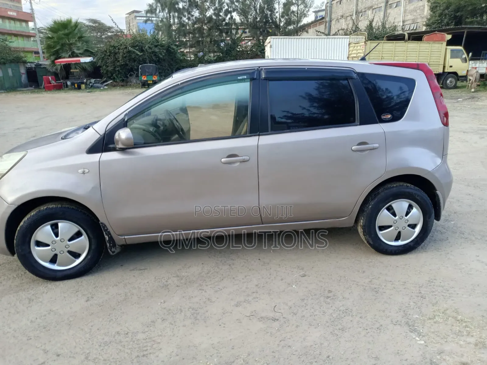 Nissan Note 2010 Beige