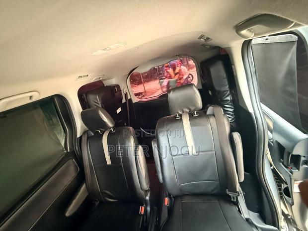 Toyota Noah 2019 Silver - thumbnail 5