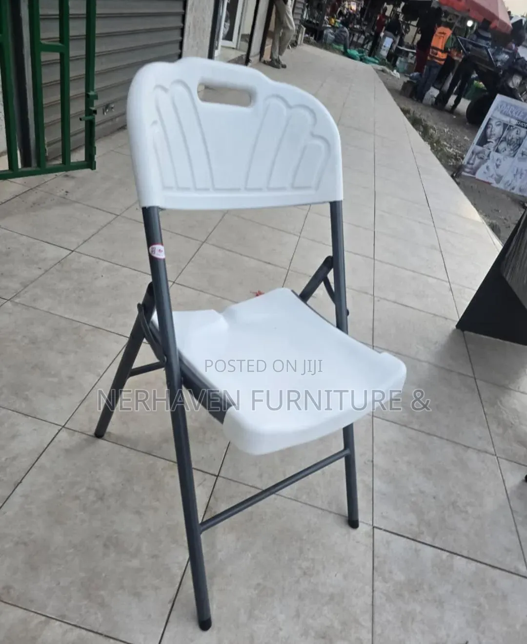 Foldable Plastic Chair - Modern Folding Chair
