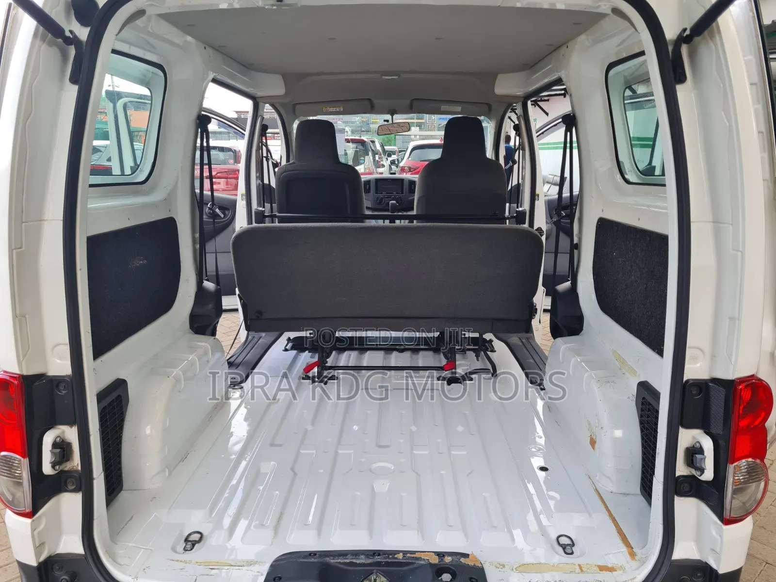Nissan NV200 2019 White