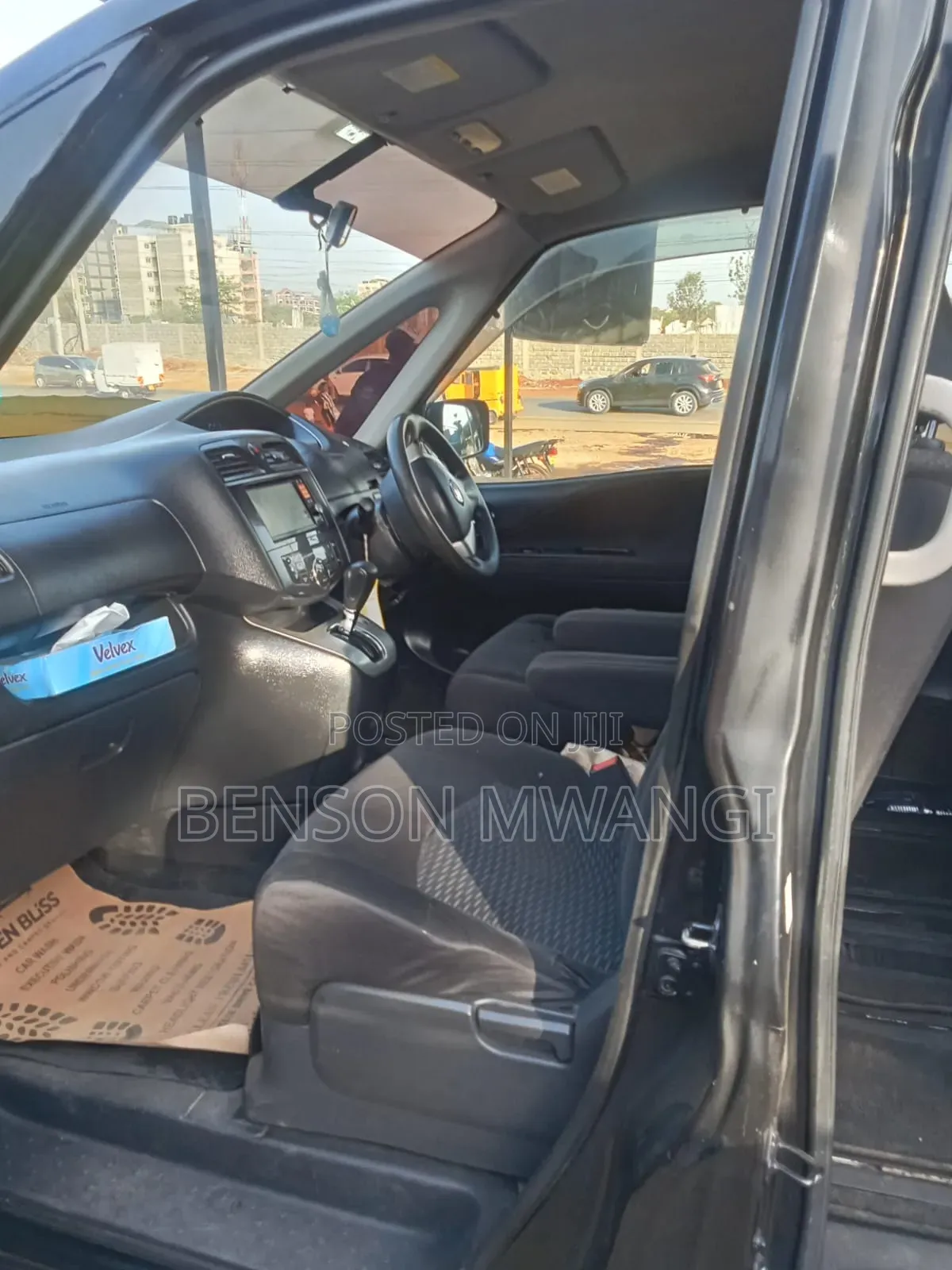 Nissan Serena 2013 Black