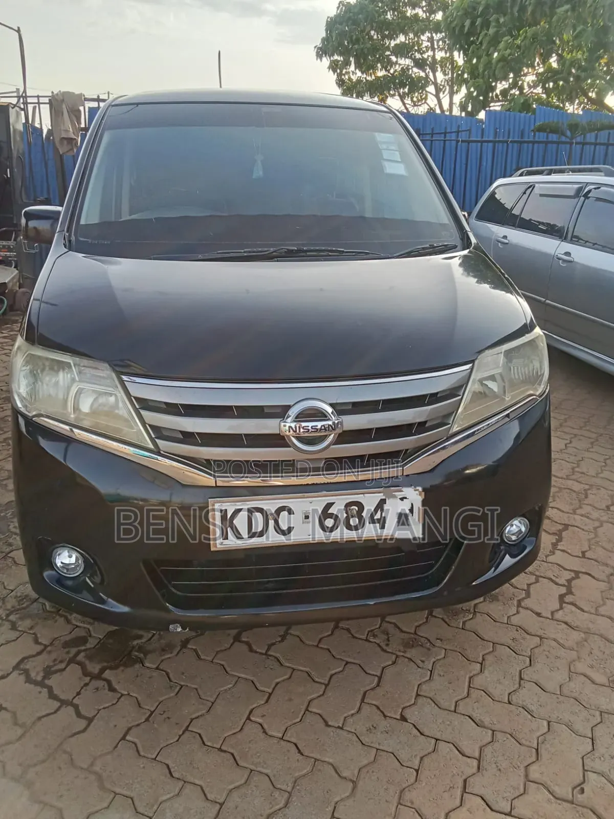Nissan Serena 2013 Black
