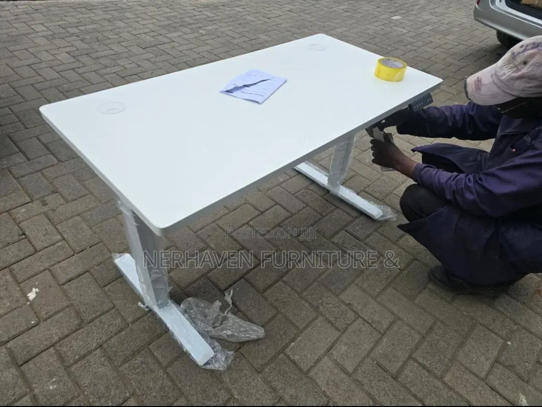1.2m Electric Desk -Modern Sit Stand Desk