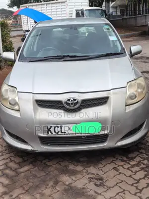 Toyota Auris 2011 Gray