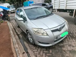 Toyota Auris 2011 Gray