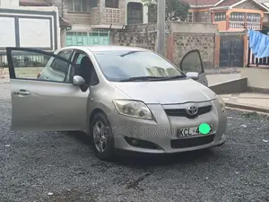 Toyota Auris 2011 Gray