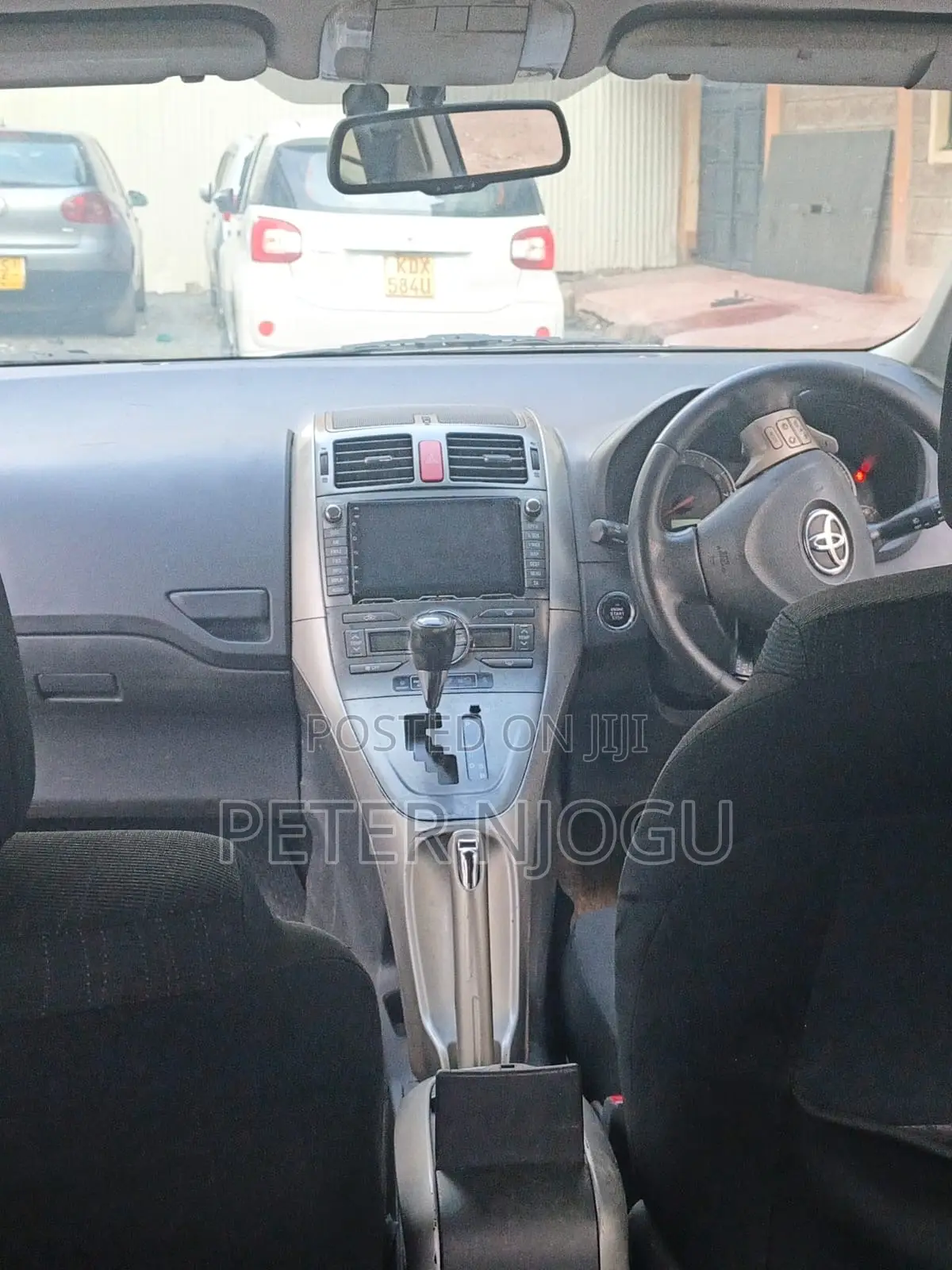 Toyota Auris 2011 Gray